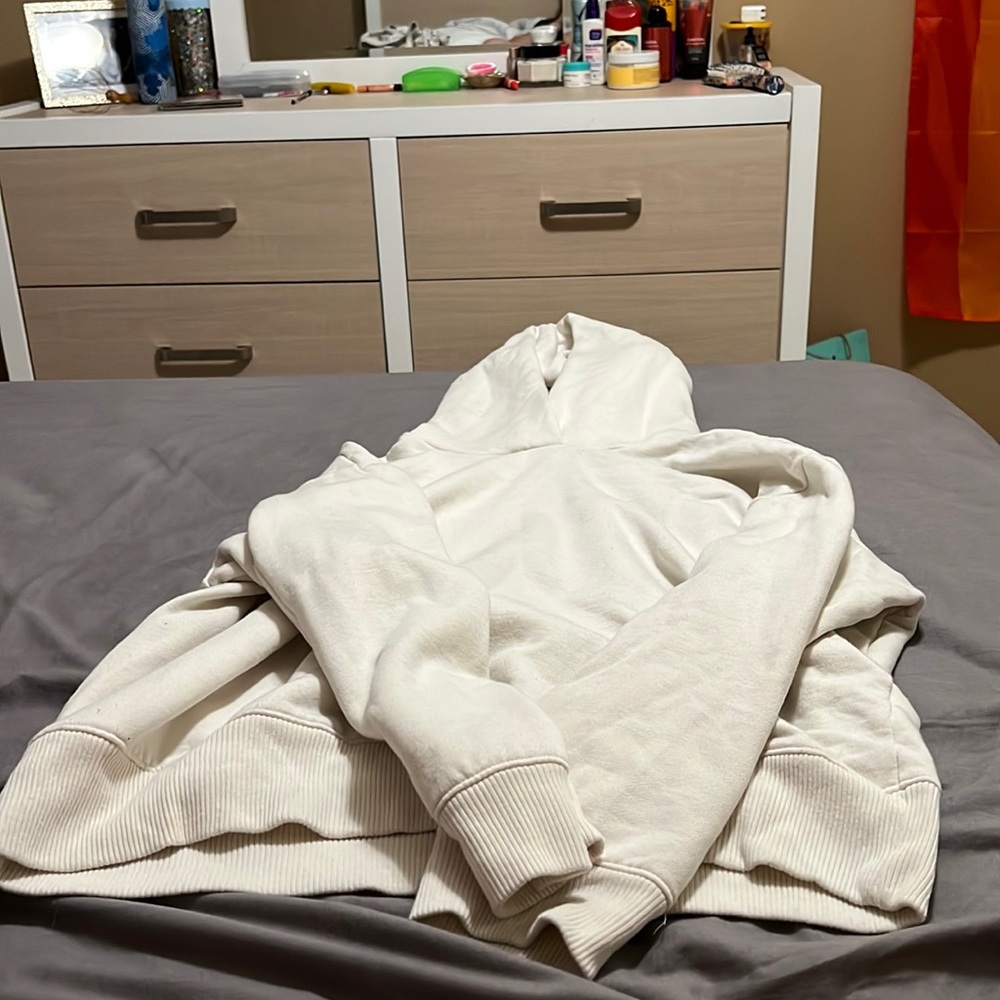 Sweat Shirt